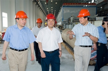 2007年5月25日，时任全国政协常委、经济委员会副主任、中国包装结合会会长石万鹏一行来公司视察