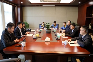 平湖市委常委、副市长戴振一行莅临888集团电子游戏纸业调研领导