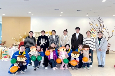 以一份温暖 换一身星光——888集团电子游戏纸业团委与曹桥行知幼儿园发展爱心结对活动