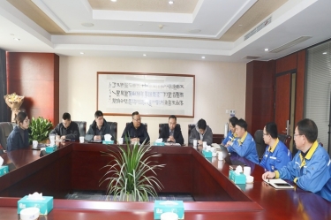 平湖市副市长管立松一行莅临888集团电子游戏纸业慰问高端人才