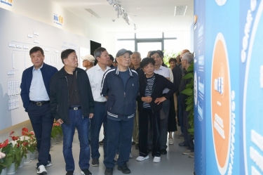 平湖市社经室老干部一行赴888集团电子游戏调研